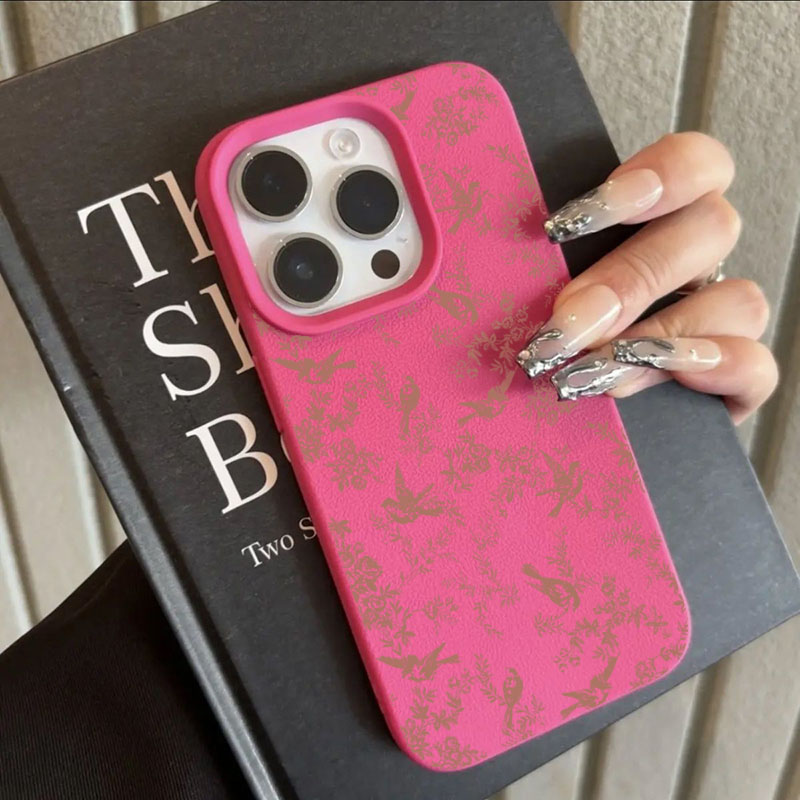 ヴィンテージ風の花柄と鳥柄が組み合わされた、上品で洗練された - Vintage Floral Pattern Soft Case のレビューと価格